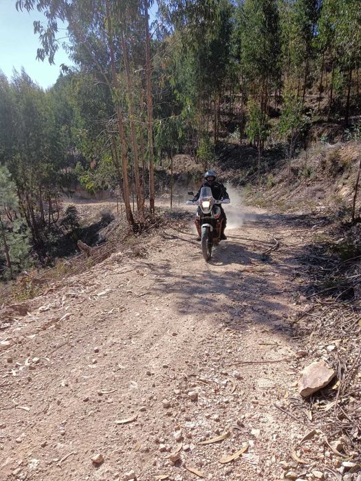 Tenere XTZ 660 ano 2010 (branco/vermelho)