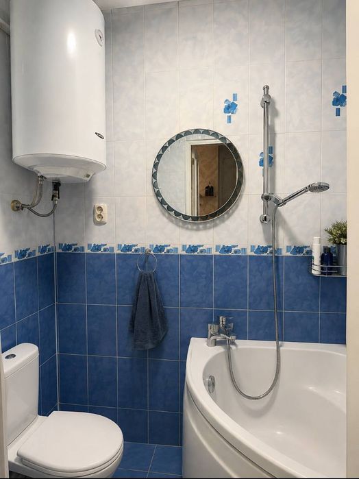 продам 3-х комнатную квартиру в Холодной балке