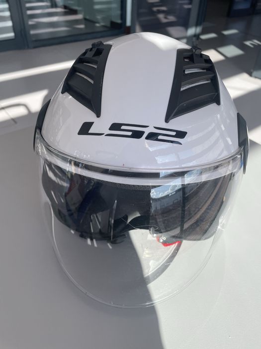 Capacete aberto marca LS2