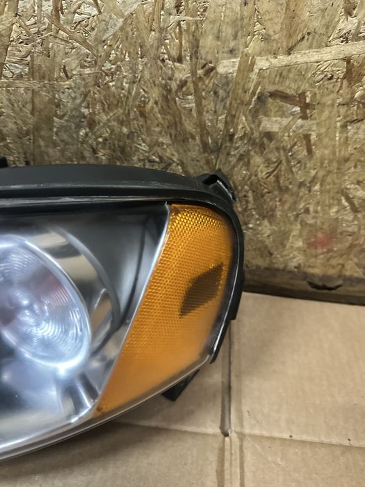 Передня ліва фара Volvo S60 V70 Вольво С60 В70 2004—2009