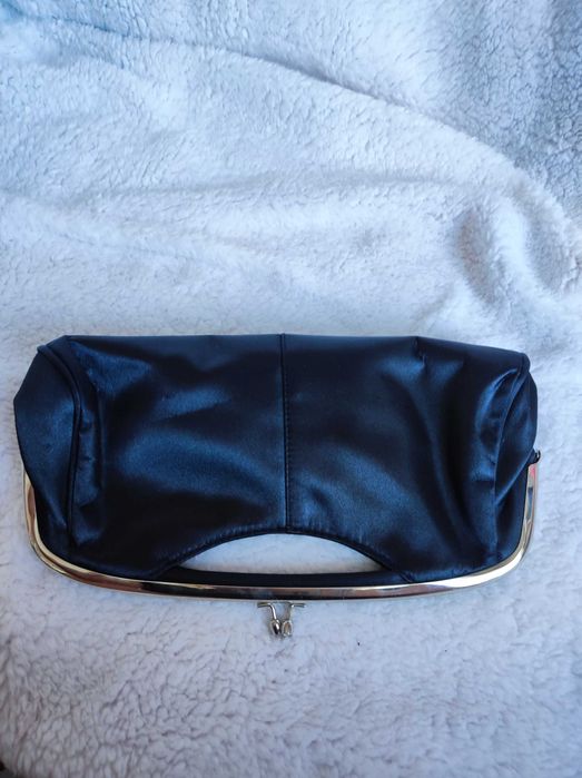 New Look czarna atłasowa torebka do ręki jak nowa