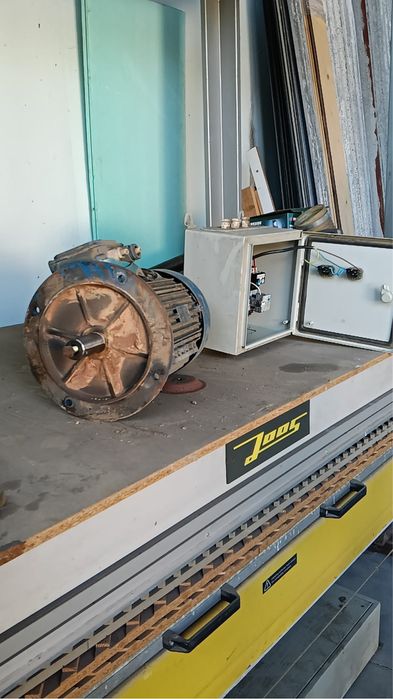 Motor 7,5 cv com quadro