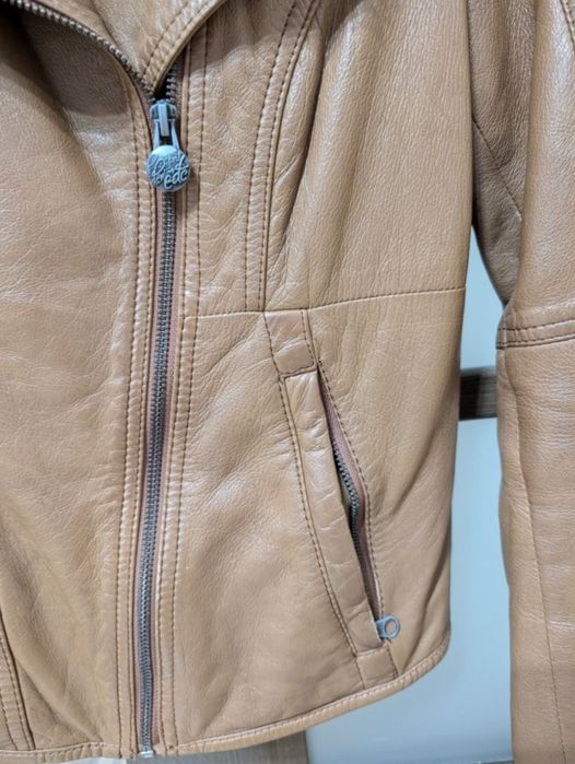 Шкіряна Куртка ESPRIT, коричневого кольору, розмір S - М.