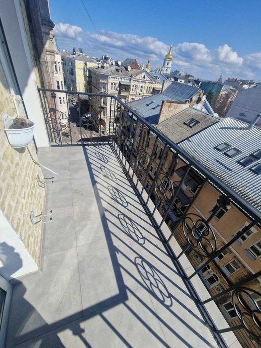 Золоті Ворота/Ярославів Вал/Стрілецька/Рейтарська/Видовий Лофт 57 кв.м