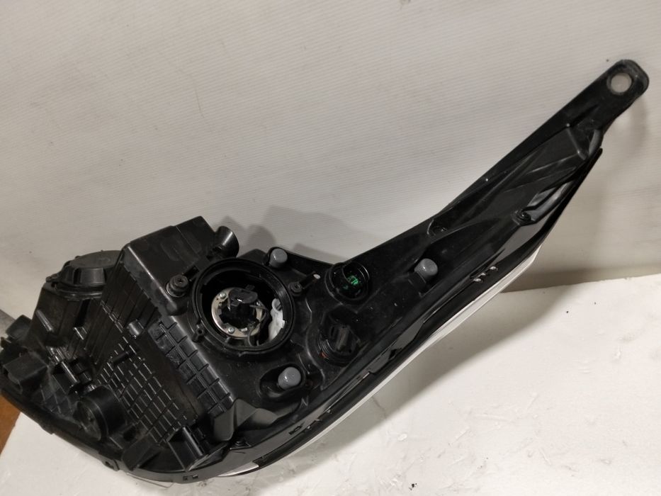 Farol Kia ceed otica original 2015 direito