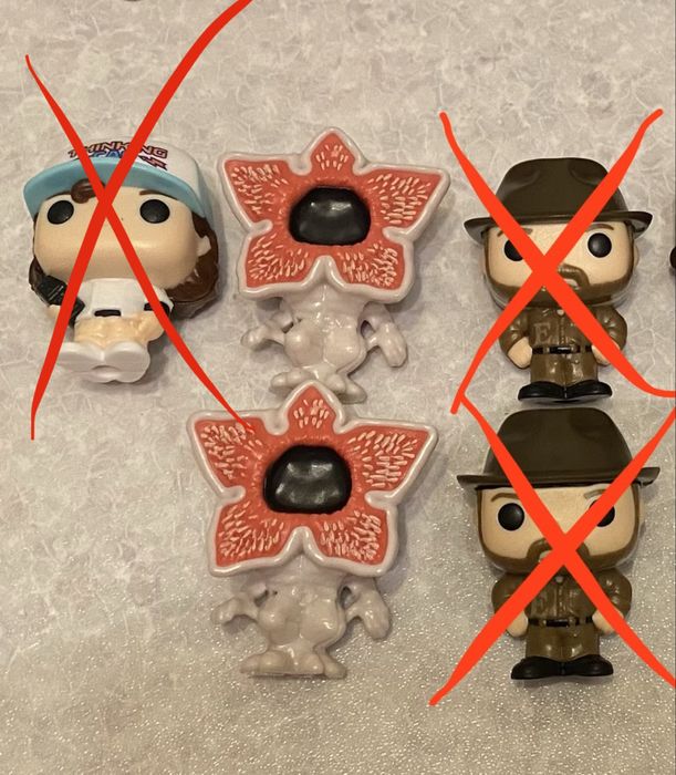 Продаж kinder stranger things