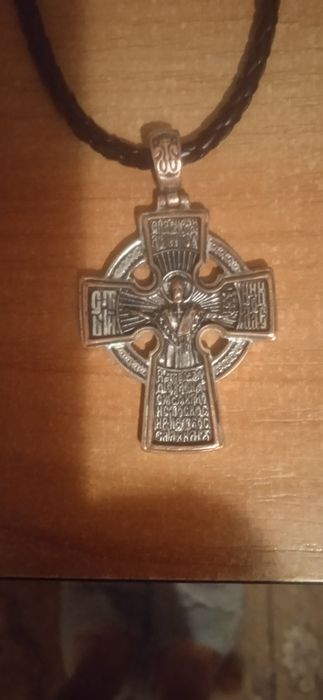 продам крупный крестик
