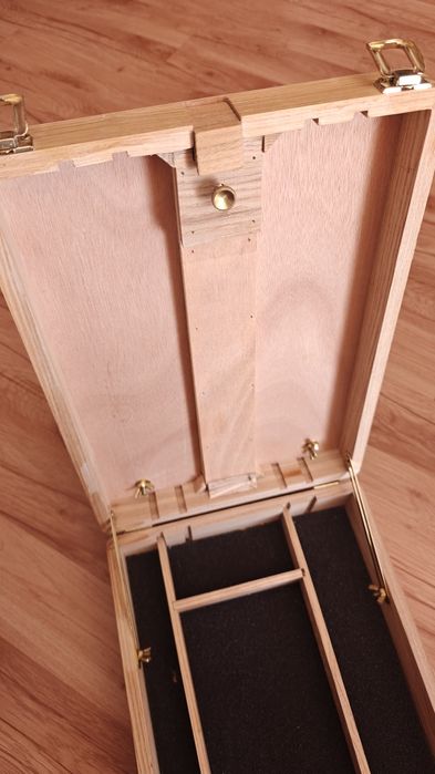 Drewniana składana sztaluga z szufladką