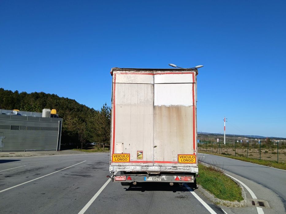 Semi-reboque Lecitrailer 2004