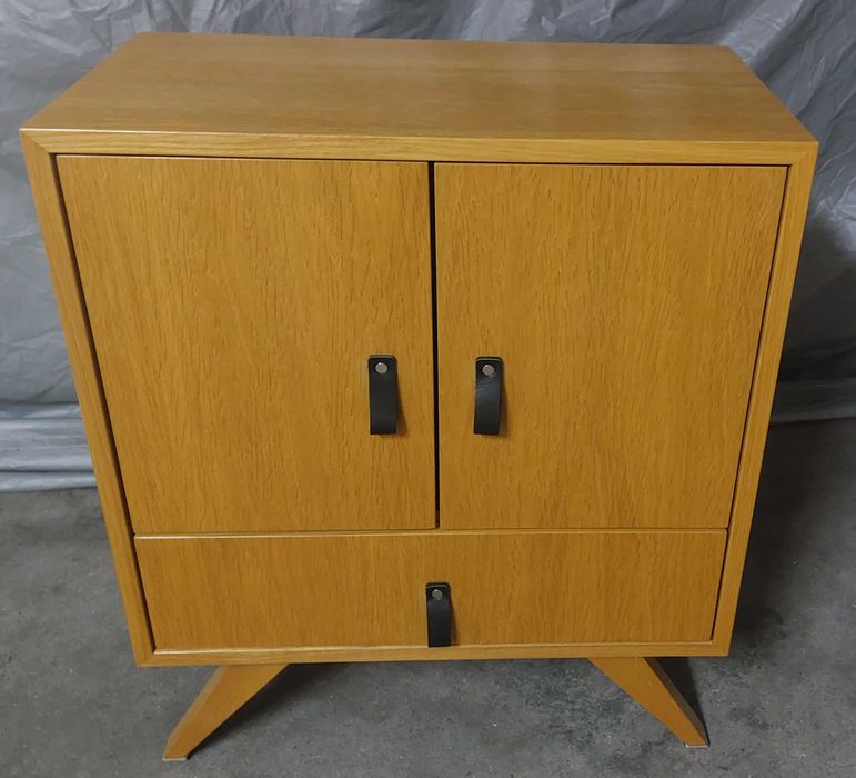 Pequeno Móvel (cómoda - mesinha)