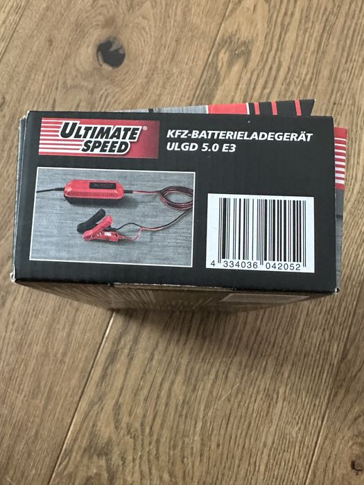 зарядний пристрій