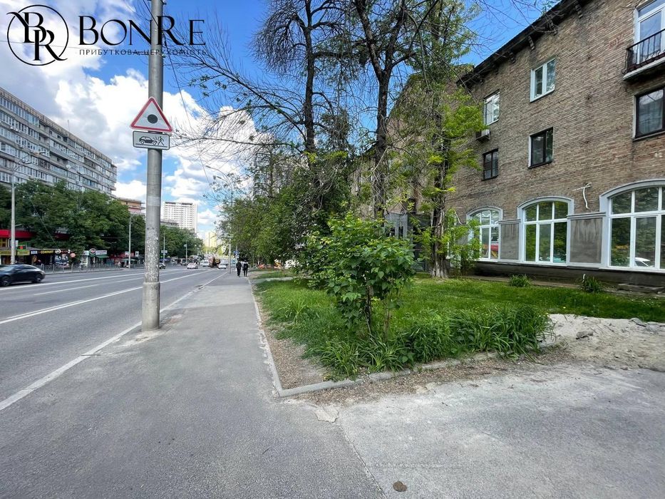 Продаж Фасадне, Торгове приміщення на вул.Васильківська 269м2