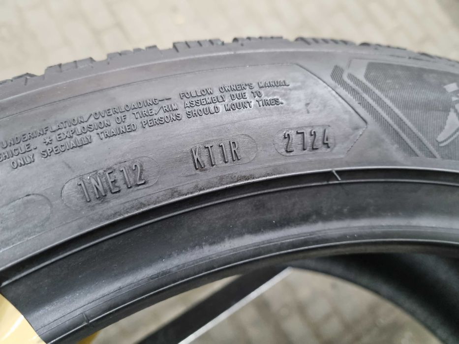 255/35/20 97W Bridgestone Blizzak LM005 D.1524