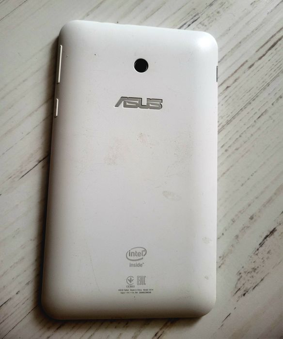 Asus MeMO Pad 7 (K01A)  + чохол