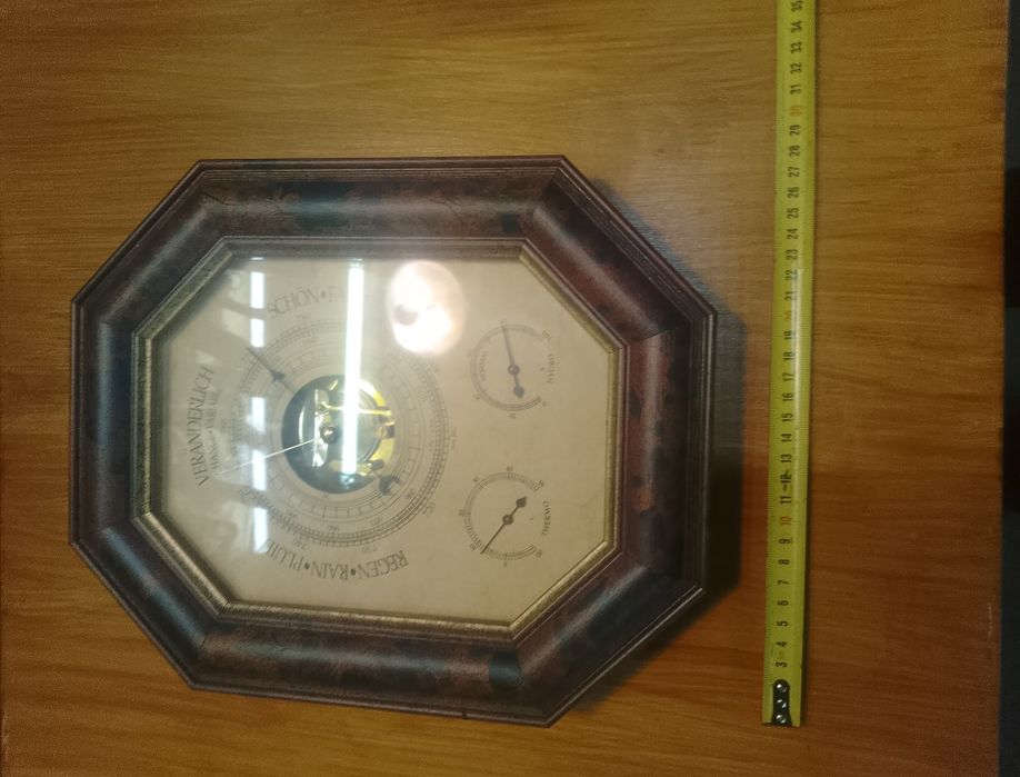 Барометр на стіну