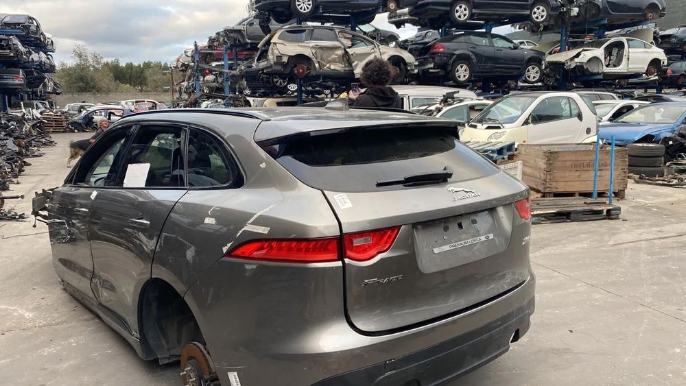 Peças Jaguar F-Pace do ano 2016