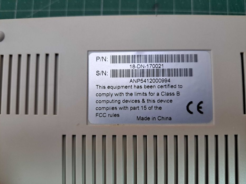 8-port network switch441131940583854082