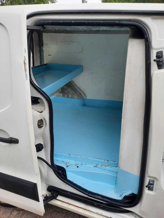 Citroën berlingo 3 lugares fibrada