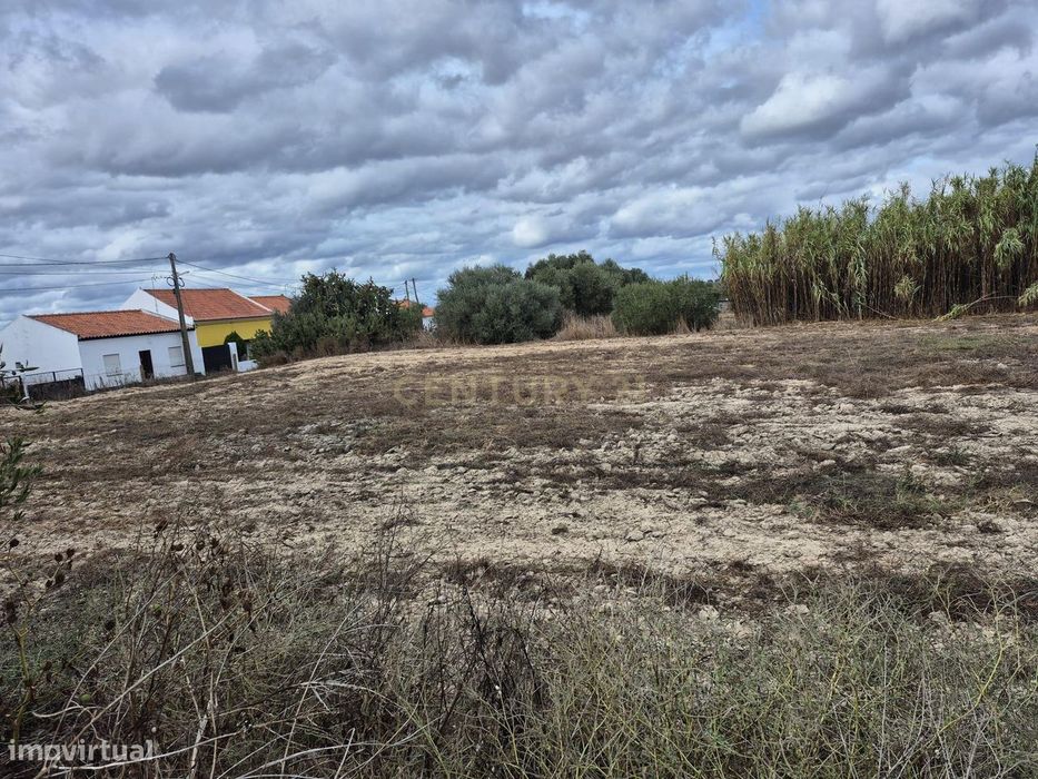TERRENO URBANO - Figueira dos Cavaleiros