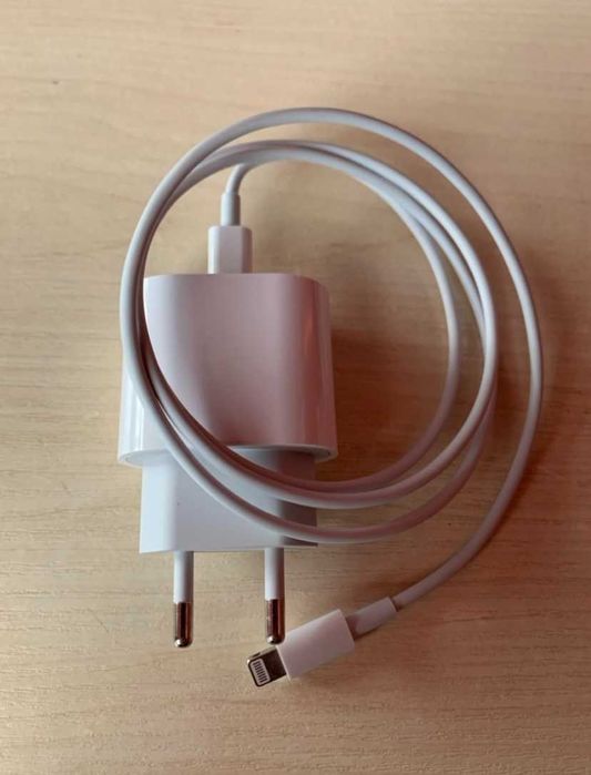 Зарядний кабель Apple 20W + Lightning кабель