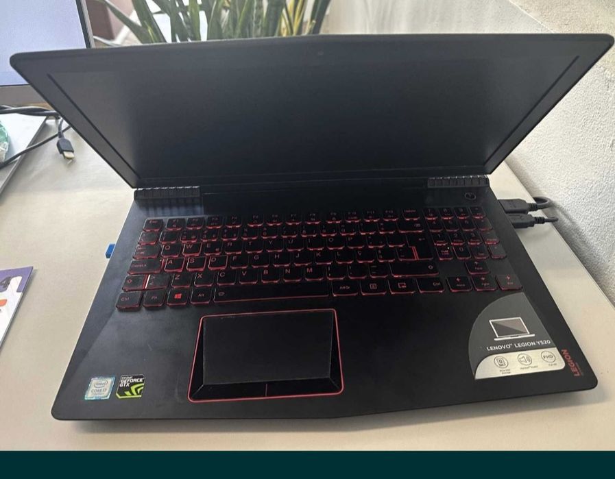 Portátil Lenovo Y520