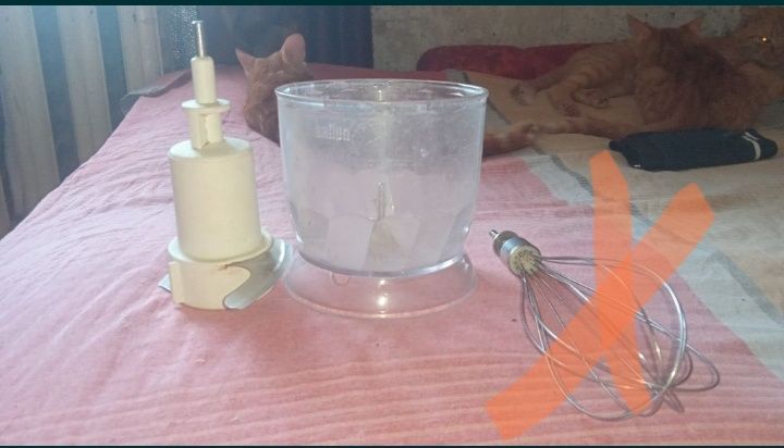 Продам чашу, нож и венчик для блендера