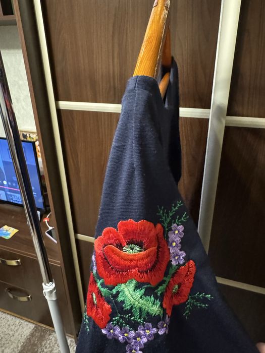 Жіноче вишите плаття