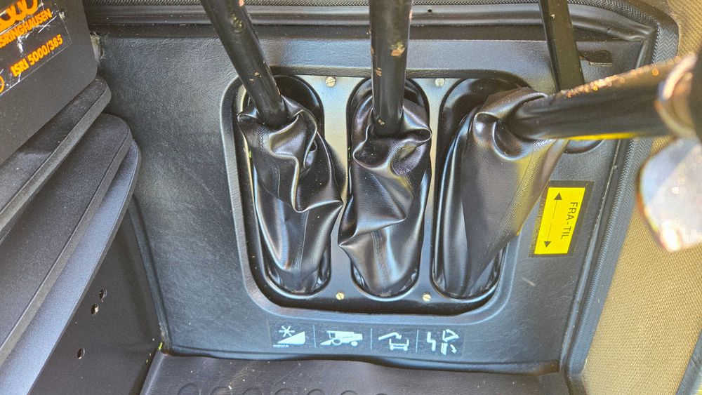 Комбайн зернозбир. Claas dominator88sl