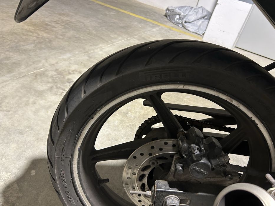 Vendo mota cbr 125 r