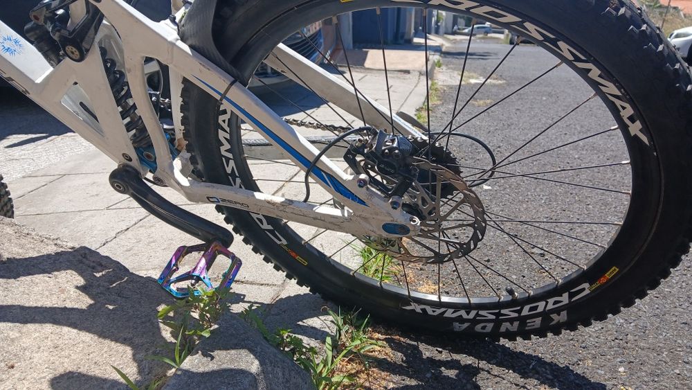 Mondraker Summum ProTeam Downhill