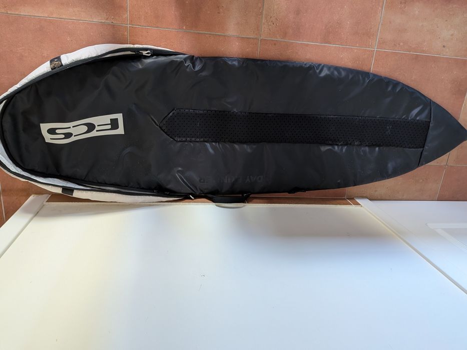Prancha Surf JS Xero Gravity 6'1" com quilhas e mala