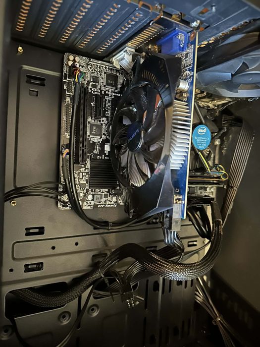 Komputer stacjonarny  Core i5 7gen. RAM 8GB DDR4