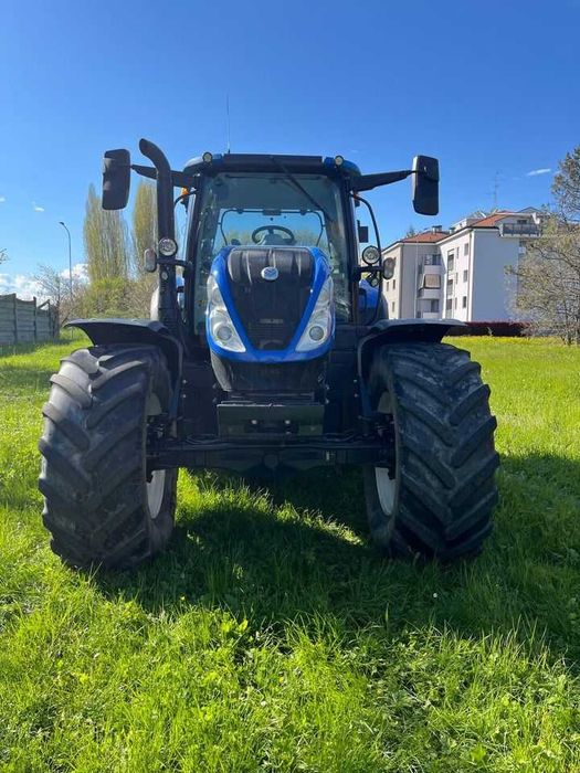 Trator New Holland T6.180 Dynamic Command - COMO NOVO