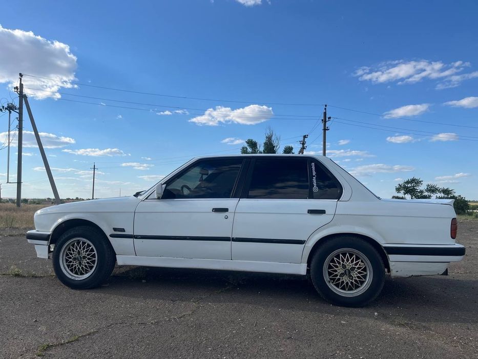 Продам BMW E30 дизельная