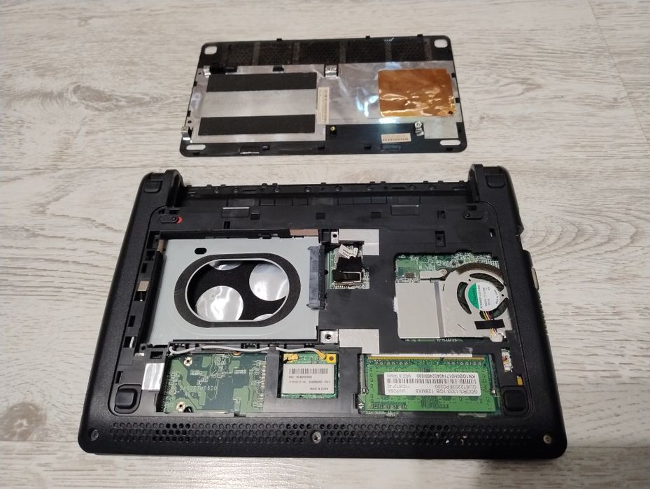 Sprawna Płyta Główna z obudową (bez matrycy) Netbook Acer Aspire D270