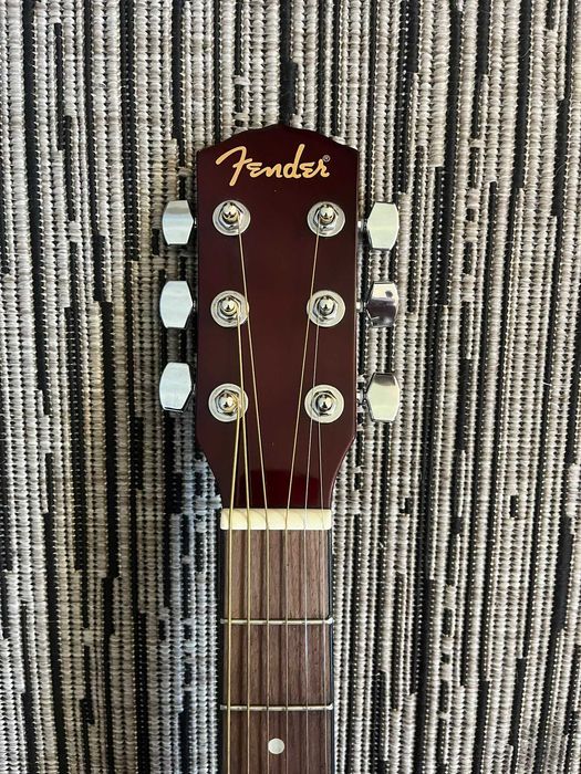Fender FA-115 Dreadnought + Saco + Capo