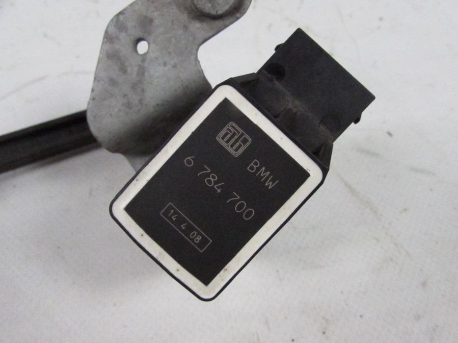 Sensor Nível Altura Bmw 1 Ref: 37146784696 / 6784700