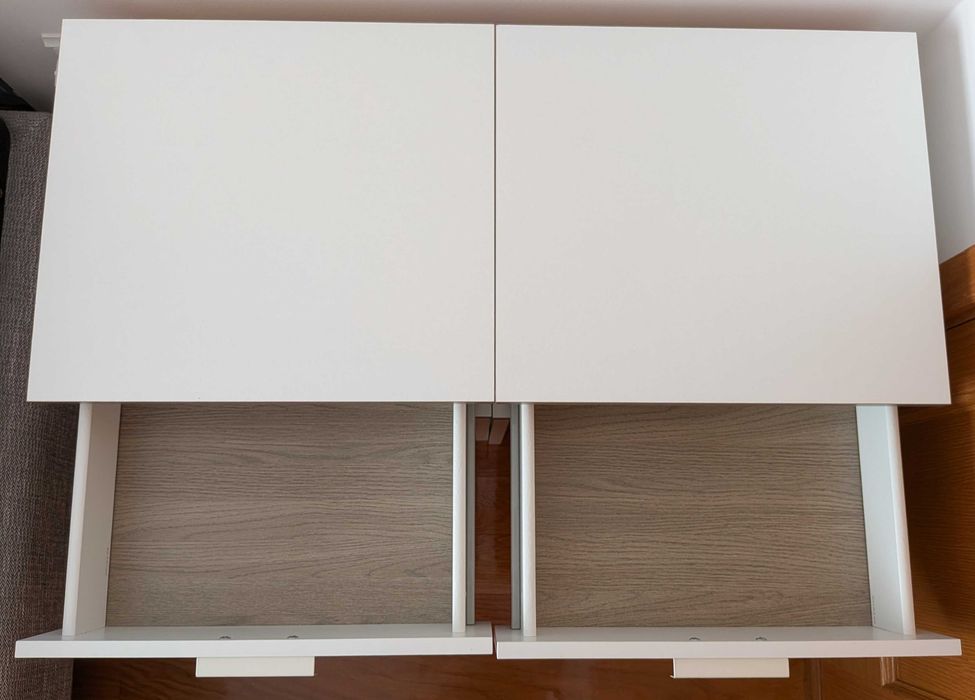2 Mesas de cabeceira IKEA TRYSIL