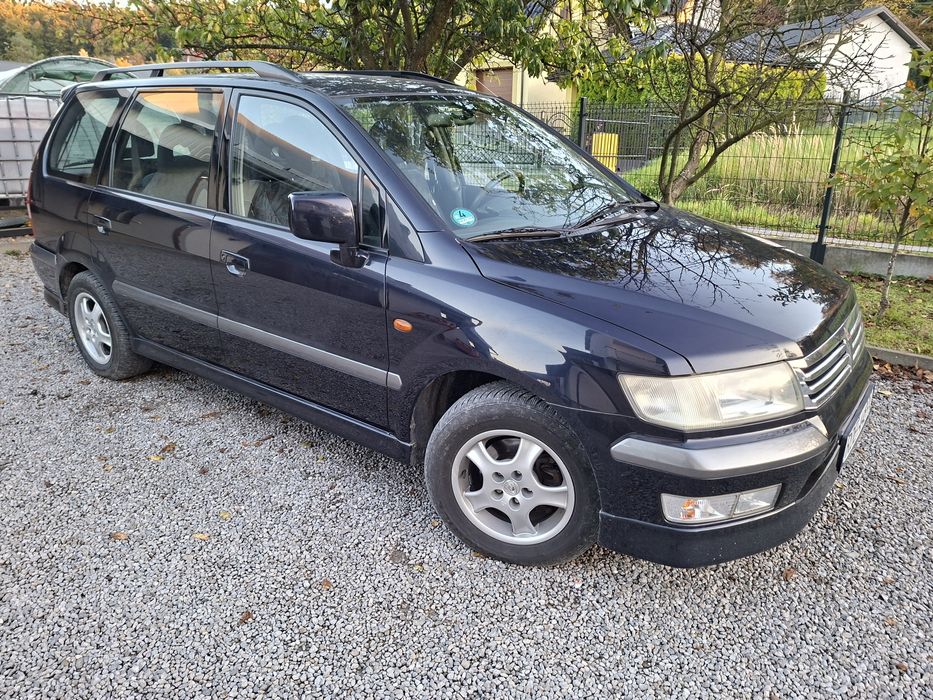 Mitsubishi Vagon 6 osobowy