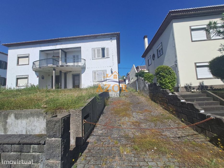 Moradia T4 Venda em Ponta Delgada (São José),Ponta Delgada