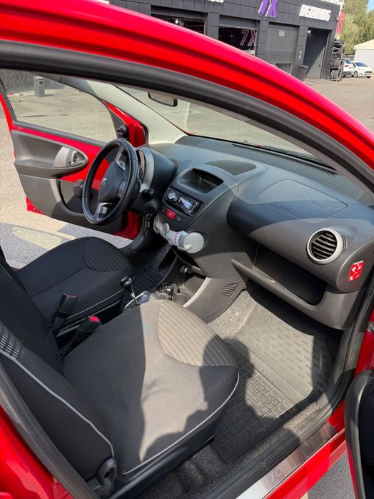 Авто PEUGEOT 107