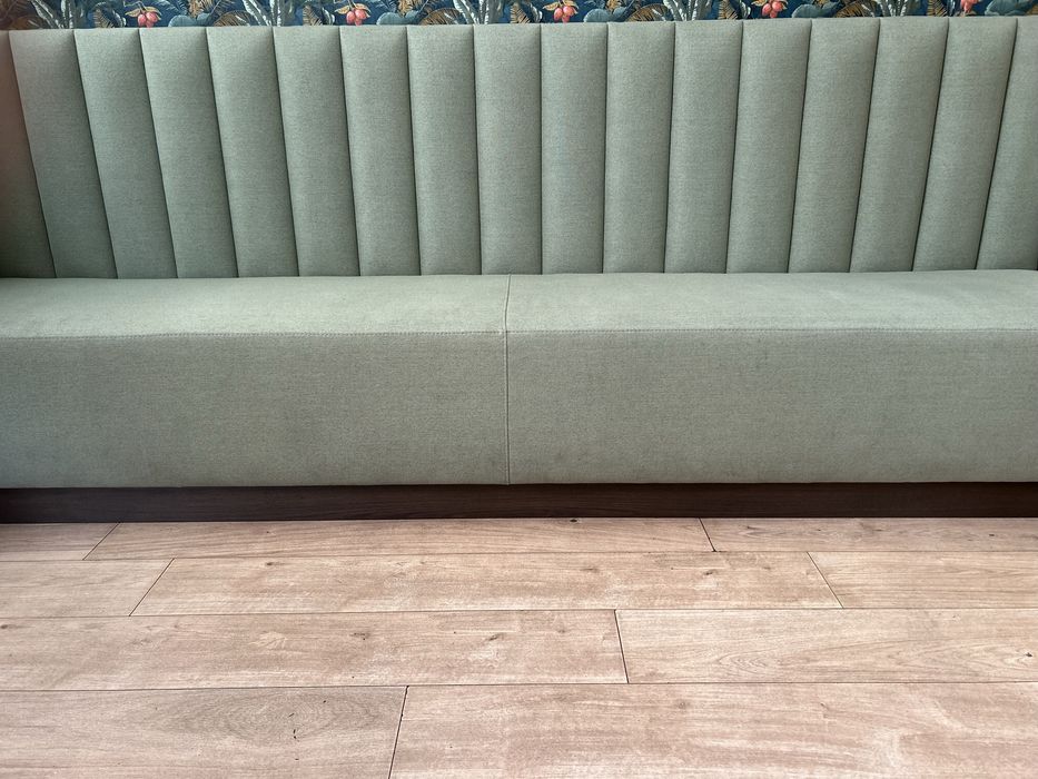 Banqueta estofada 2,70mx 1,00m