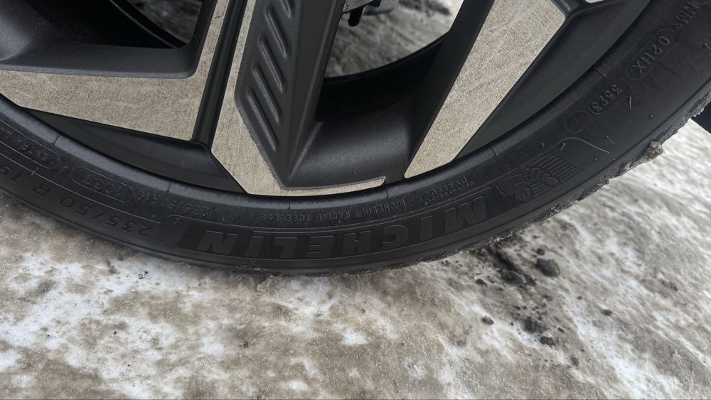 Продам гуму MICHELIN