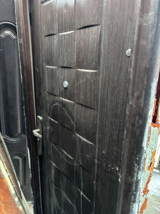 Дверь  стальная  входная металлическая дверь 2050 х 860 см