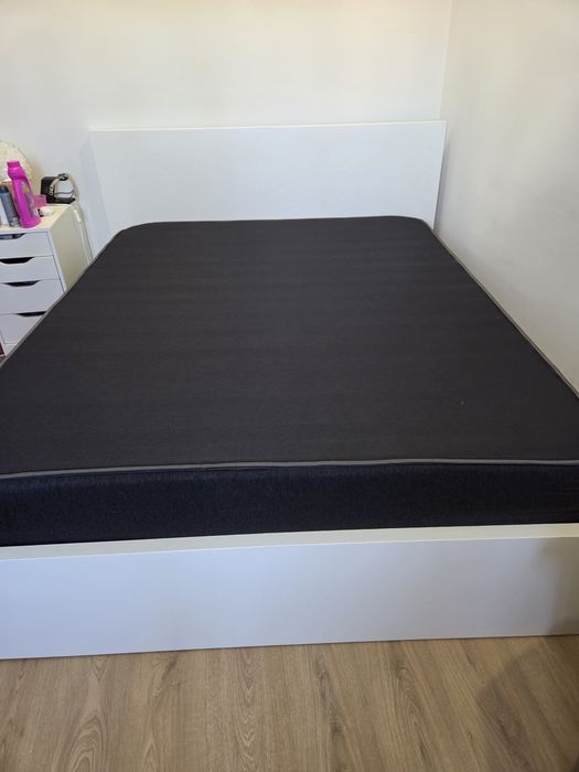 Cama com gavetão  e colchao