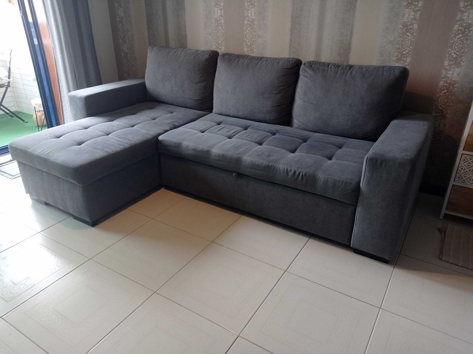 Sofá cama com chaise longue