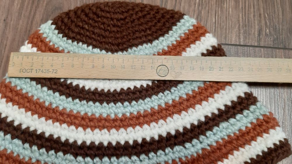 Вязаная шапка новая