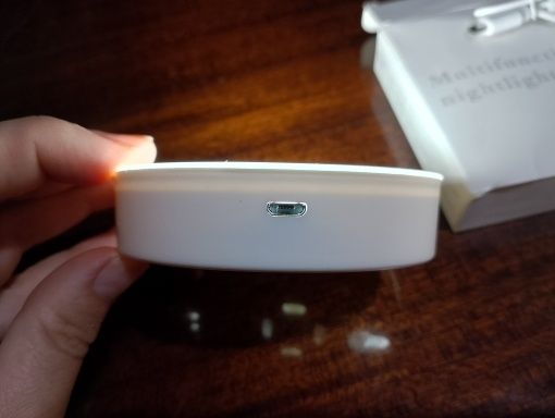 Светильник с датчиком движения 100грнаккумуляторный юсб