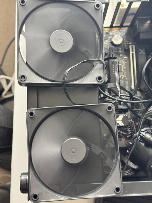 System chłodzenia cieczą NZXT Kraken Plus 240 Black (‎RL-KN240-B2)