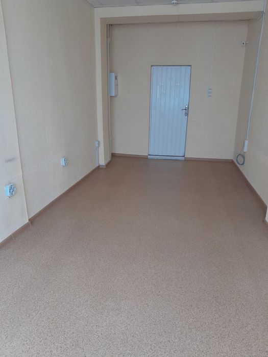 Оренда офіса з окремим входом з вулиці, біля метро Левада